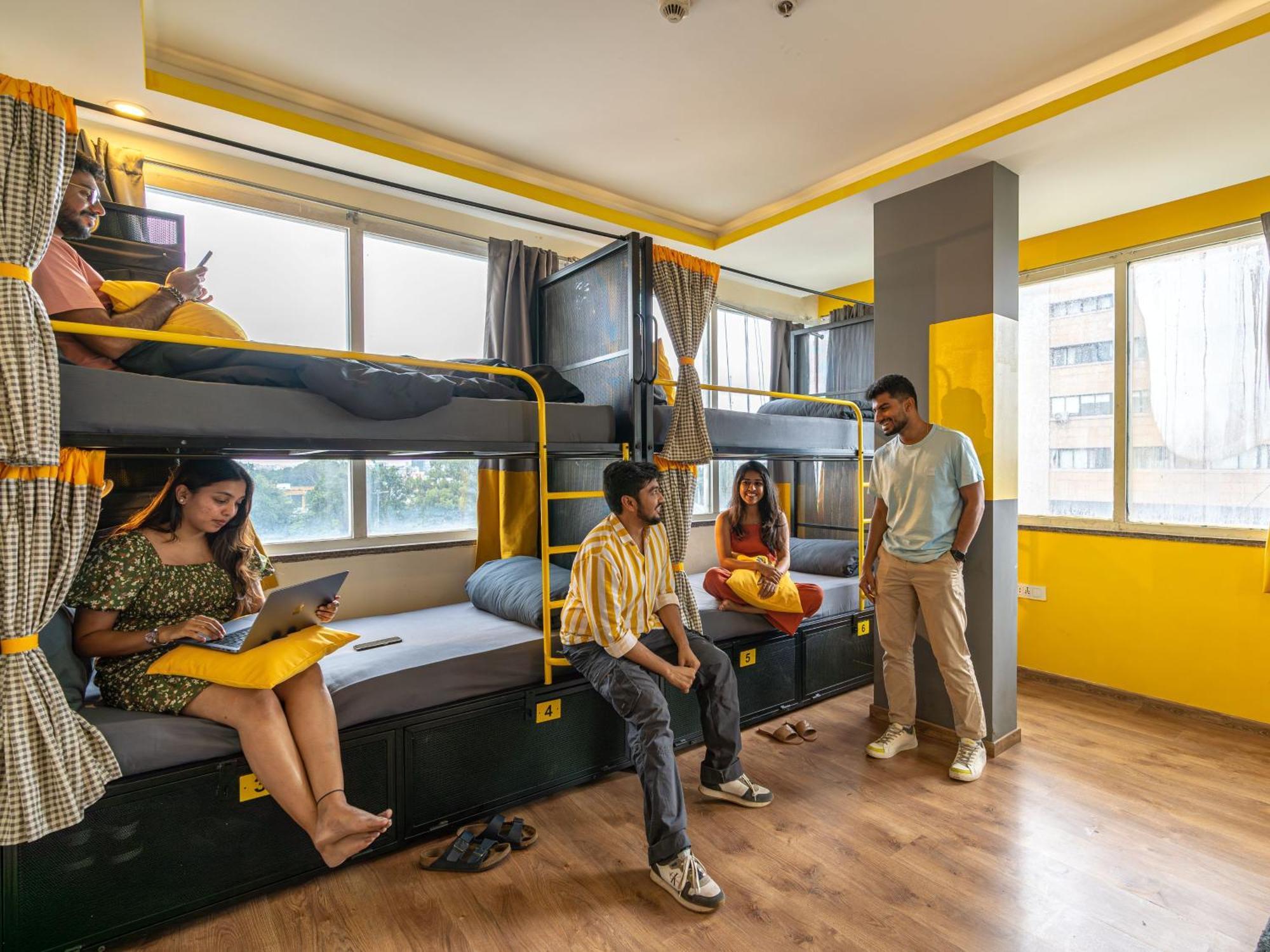 The Hosteller Bangalore, Brigade Road Екстер'єр фото
