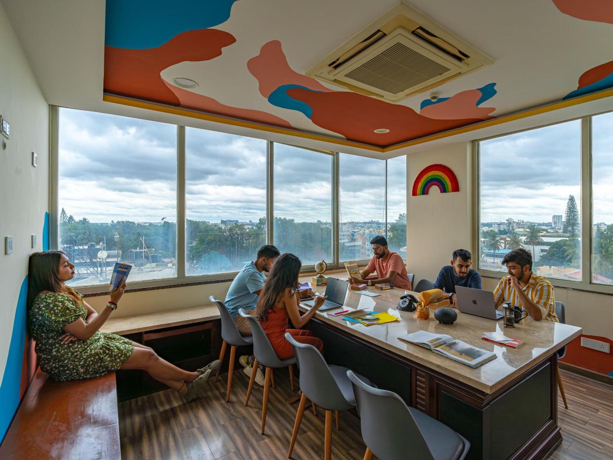 The Hosteller Bangalore, Brigade Road Екстер'єр фото